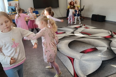 Zajęcia umuzykalniające dla dzieci w wieku 4-5 lat