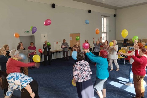 ĆWICZENIA PAMIĘCI I KONCENTRACJI SENIORÓW NA WESOŁO