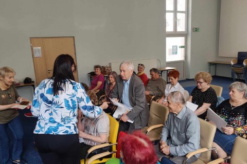 ĆWICZENIA PAMIĘCI I KONCENTRACJI SENIORÓW NA WESOŁO