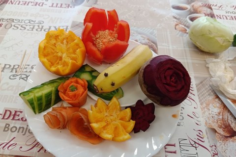 Warsztaty artystyczne dla seniorów - carving