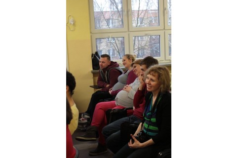Kwiecień z mamami. Nauka chustowania