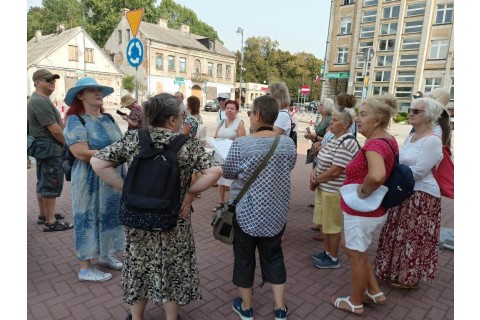 Seniorzy szlakiem WidziMisiów - spacer
