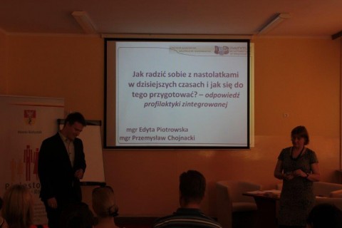 Konferencja: Jak radzić sobie z nastolatkami w dzisiejszych czasach.