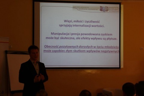 Konferencja: Jak radzić sobie z nastolatkami w dzisiejszych czasach.