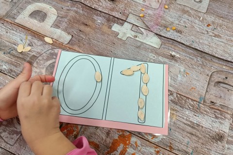 Bawmy się razem - zabawy sensoryczne dla rodziców z dziećmi w wieku 4-5 lat