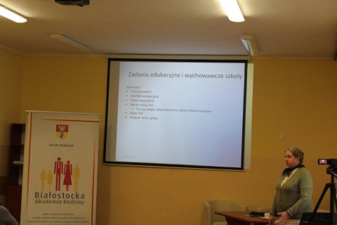 Z ołówkiem w ręku: „Edukacja w Polsce i w Europie Zachodniej”