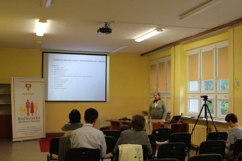 Z ołówkiem w ręku: „Edukacja w Polsce i w Europie Zachodniej”