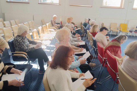 Trening pamięci i koncentracji seniorów na wesoło