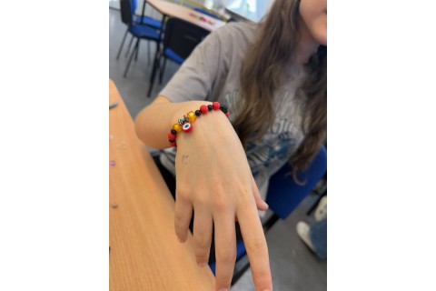 Warsztaty kreatywne dla dzieci 9+ lat biżuteria DIY