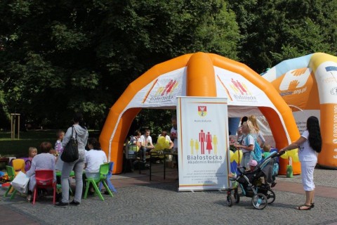 Festyn edukacyjny „Sieciaki na wakacjach”