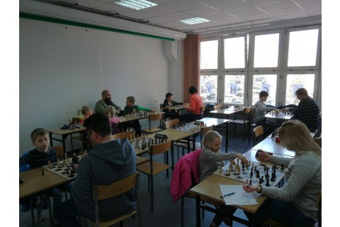 Zajęcia szachowe „Rodzice z dziećmi”