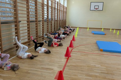 ZAJĘCIA SPORTOWE DLA DZIECI KLAS I - IV