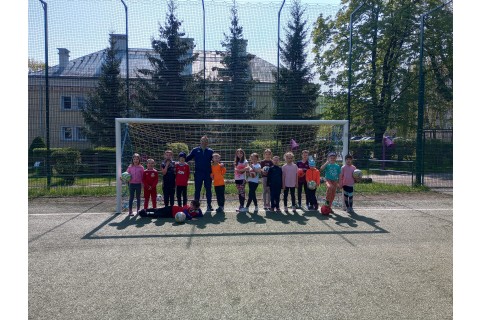 ZAJĘCIA SPORTOWE DLA DZIECI KLAS 0 - IV