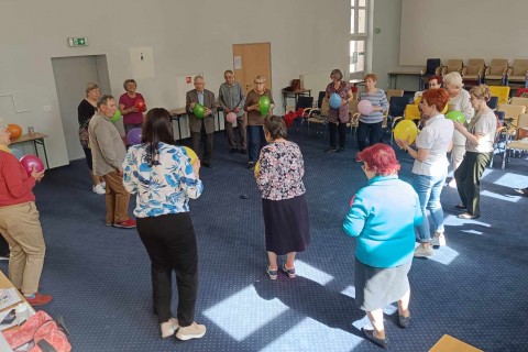 ĆWICZENIA PAMIĘCI I KONCENTRACJI SENIORÓW NA WESOŁO