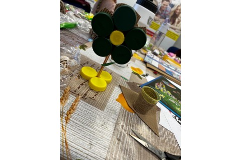 Warsztaty kreatywne dla dzieci DIY Z RECYKLINKU - eko zabawki