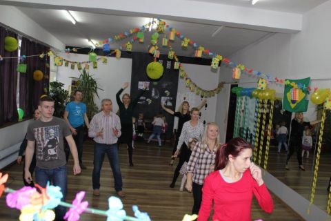 Międzypokoleniowe warsztaty taneczne dla małżeństw z dziećmi